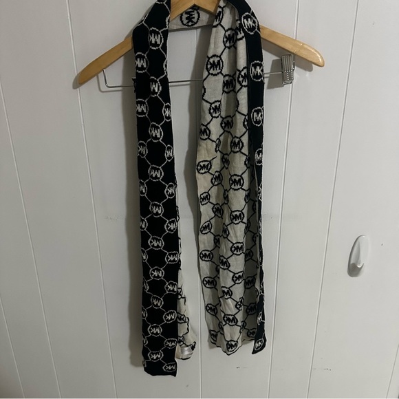 MICHAEL Michael Kors Black and White Checkered Scarf - Picture 1 of 2